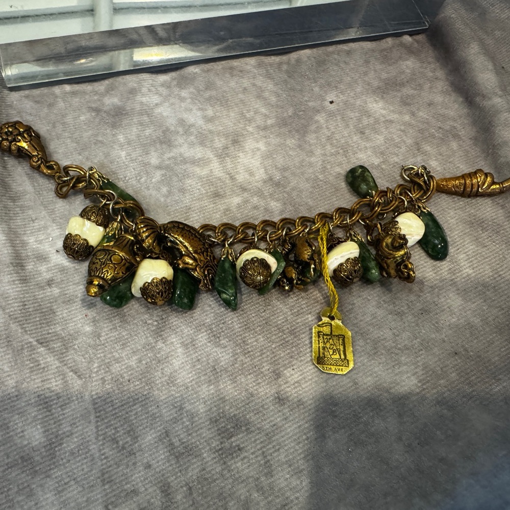 Vintage, genuine, jade Gold tone‎ and Green Charm Bracelet